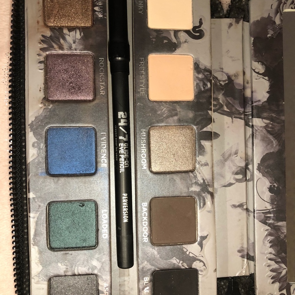 URBAN DECAY 🖤smoked🖤